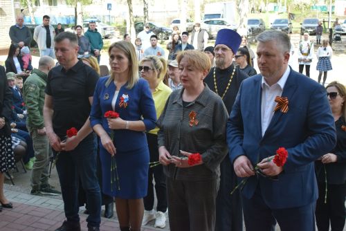 В Тукаевском районе высадили «Сад памяти» в честь героев прошлого и настоящего