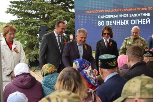 В Тукаевском районе зажгли Вечный огонь