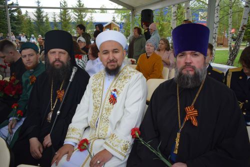 В Тукаевском районе зажгли Вечный огонь