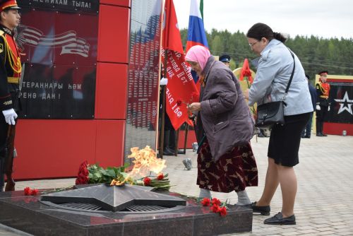В Тукаевском районе зажгли Вечный огонь