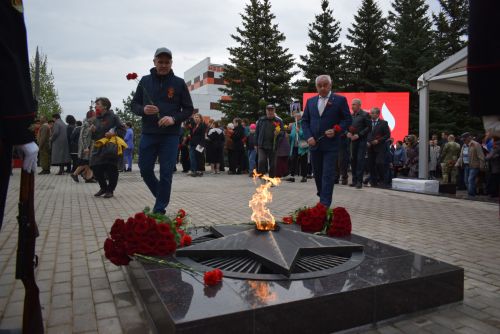 В Тукаевском районе зажгли Вечный огонь