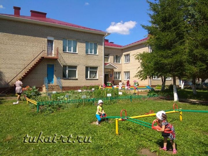 Фоат Комаров ярдәме белән&nbsp;«Петушок» балалар бакчасы&nbsp;яңа түбәле булды