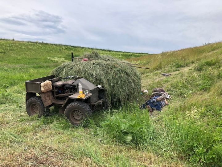 Квадроцикл в деревне