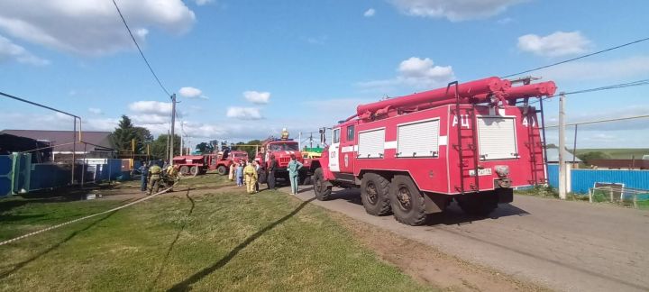 Сегодня в деревне Саитово в пожаре погибли семь человек