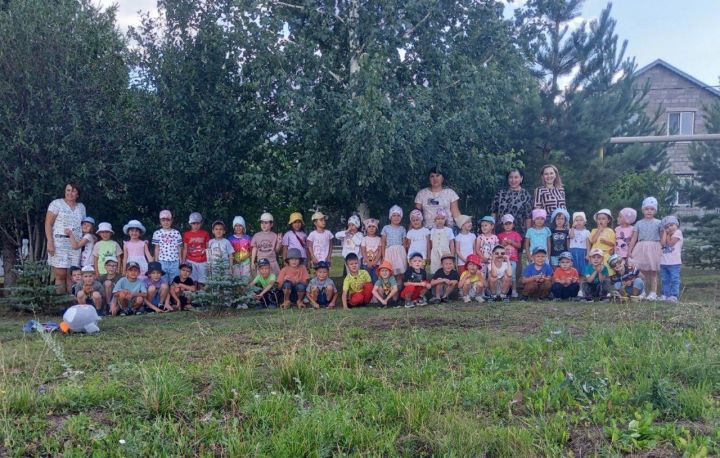 «Тургай» балалар бакчасында “Без урман утыртабыз» дигән темага әңгәмә үткәрделәр