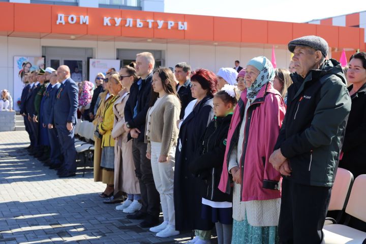 Без бүген иң матур бәйрәмнәрнең берсен Татарстан Республикасы көнен билгеләп үтәбез