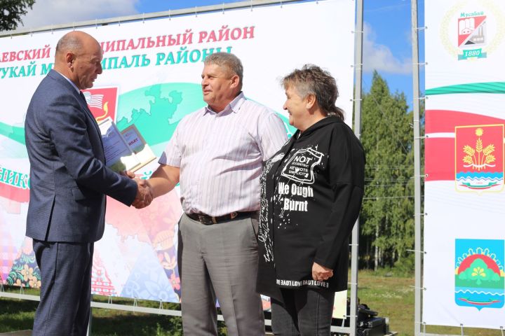 Ежегодно в нашем районе проводится районный конкурс по благоустройству и оформлению прилегающих территорий среди сельских поселений, организаций, предприятий и учреждений Тукаевского района