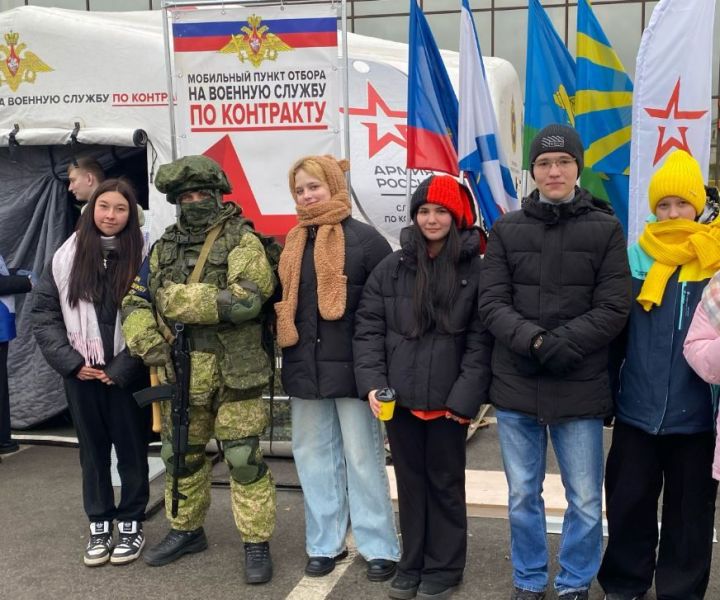 Сила V правде»: Учащиеся Тукаевского района на выставке трофейной техники НАТО