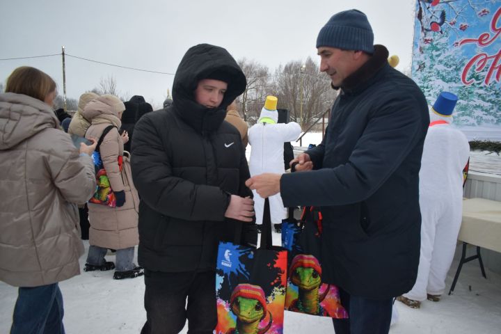 В Тукаевском районе для детей участников СВО организовали праздник