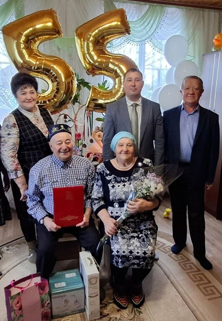 Два свадебных юбилея в один день