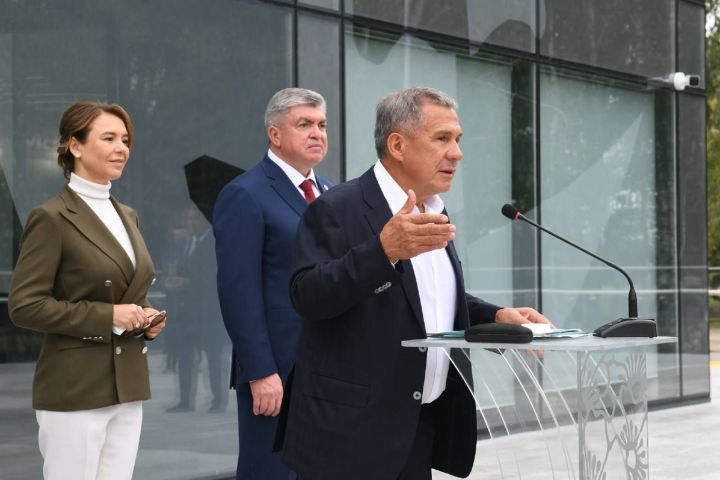 Рөстәм Миңнеханов «Алтын битлек» махсус премиясенә лаек булды