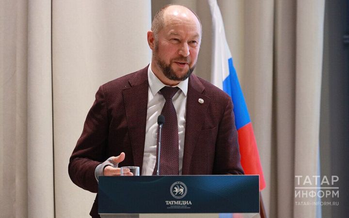 Асгат Сафаров поздравил коллектив «Татмедиа» с Днем печати Татарстана