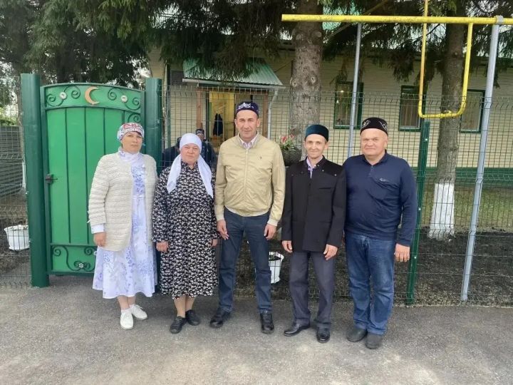 Камиль Назмиев встретил Курбан-байрам с верующими в селе Старое Абдулово