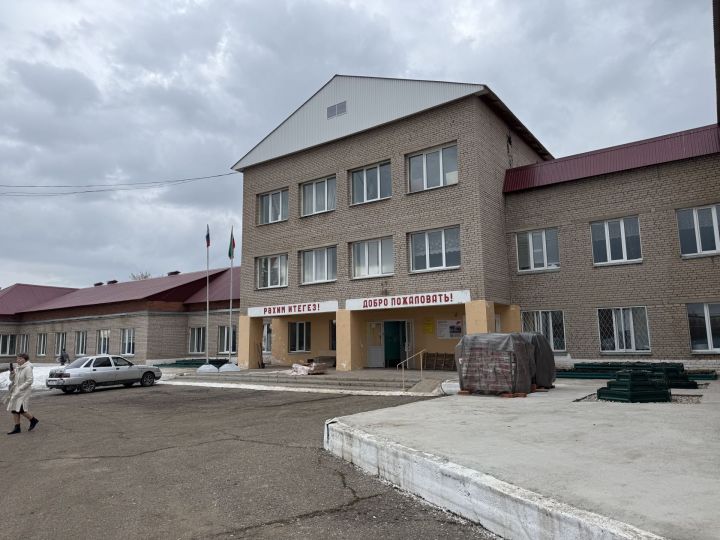 Теләнче-Тамак авылы мәктәбендә ремонт эшләре ахырына якынлаша