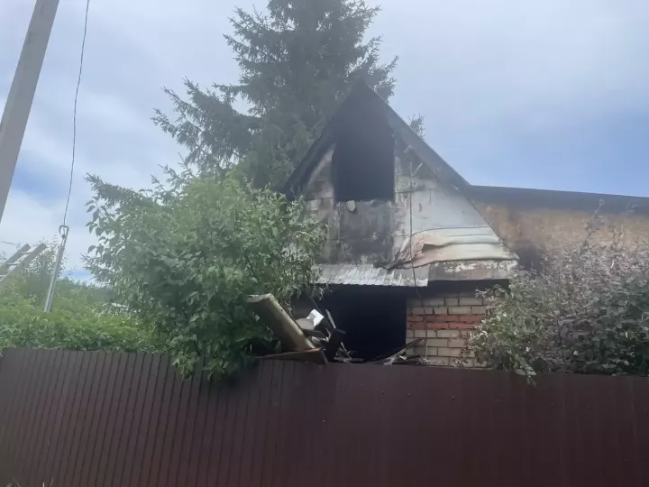 В СНТ «Боровинка» из-за удара молнии дотла сгорел частный дом