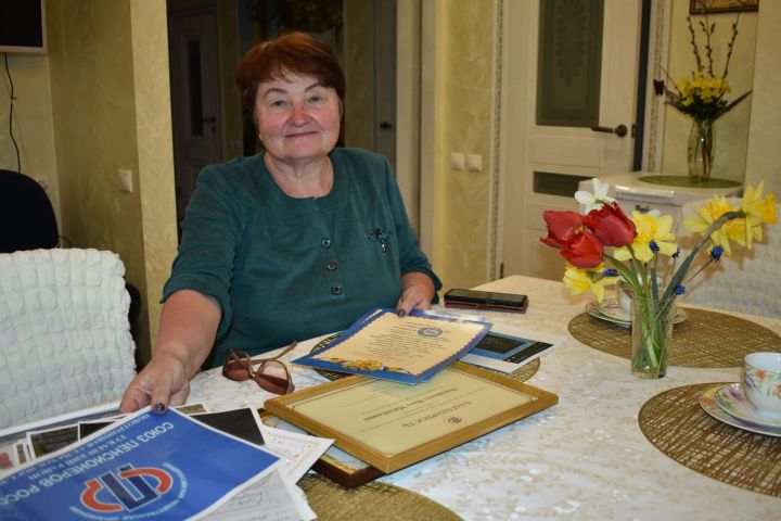 Нина Михайлова из Суровки направляет выручку от переработки вторсырья в зону СВО