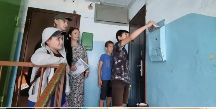В поселке Новом дети примерили на себя роль военных и литературных почтальонов