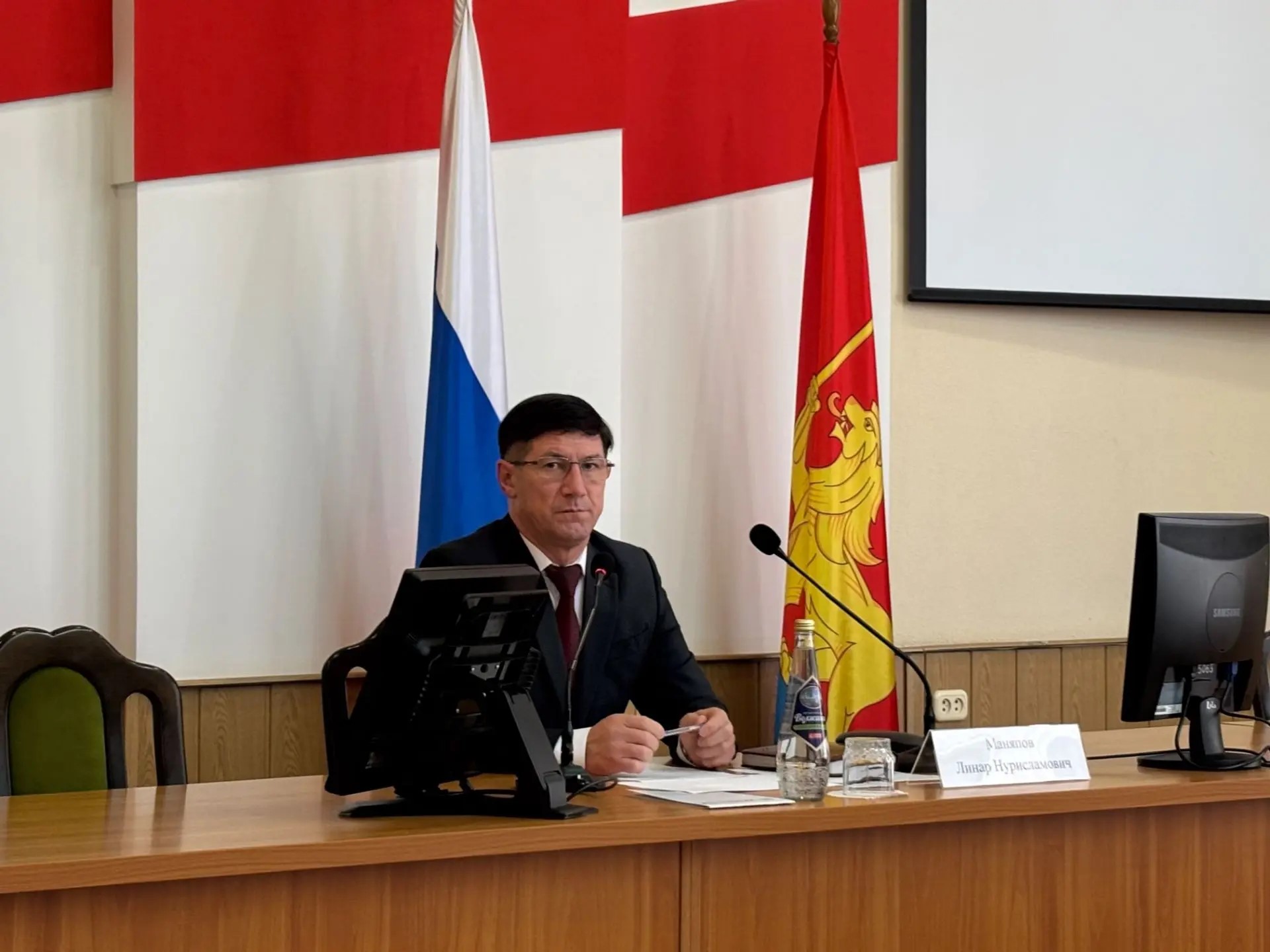 Руководитель исполнительного комитета Тукаевского района Линар Маняпов.