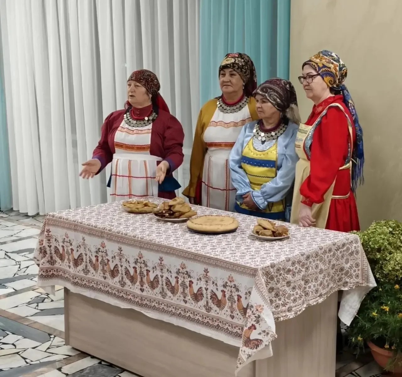 В доме культуры села Мелекес прошло душевное празднование Покрова Пресвятой Богородицы.