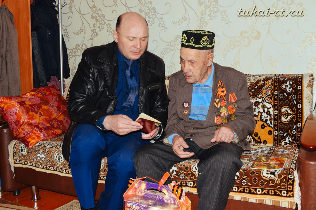 Фаил Камаев поздравил участников ВОВ и вручил подарки ФОТО  Часть 1