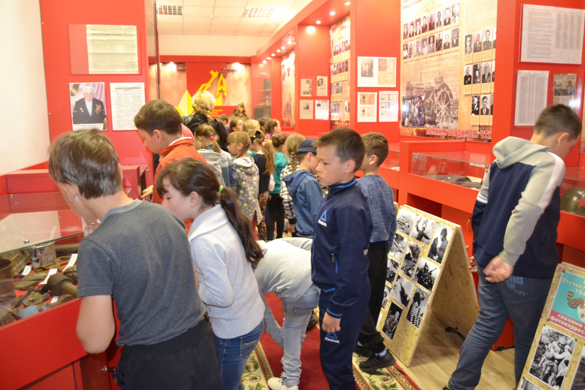 Посещение музея пришкольным лагерем