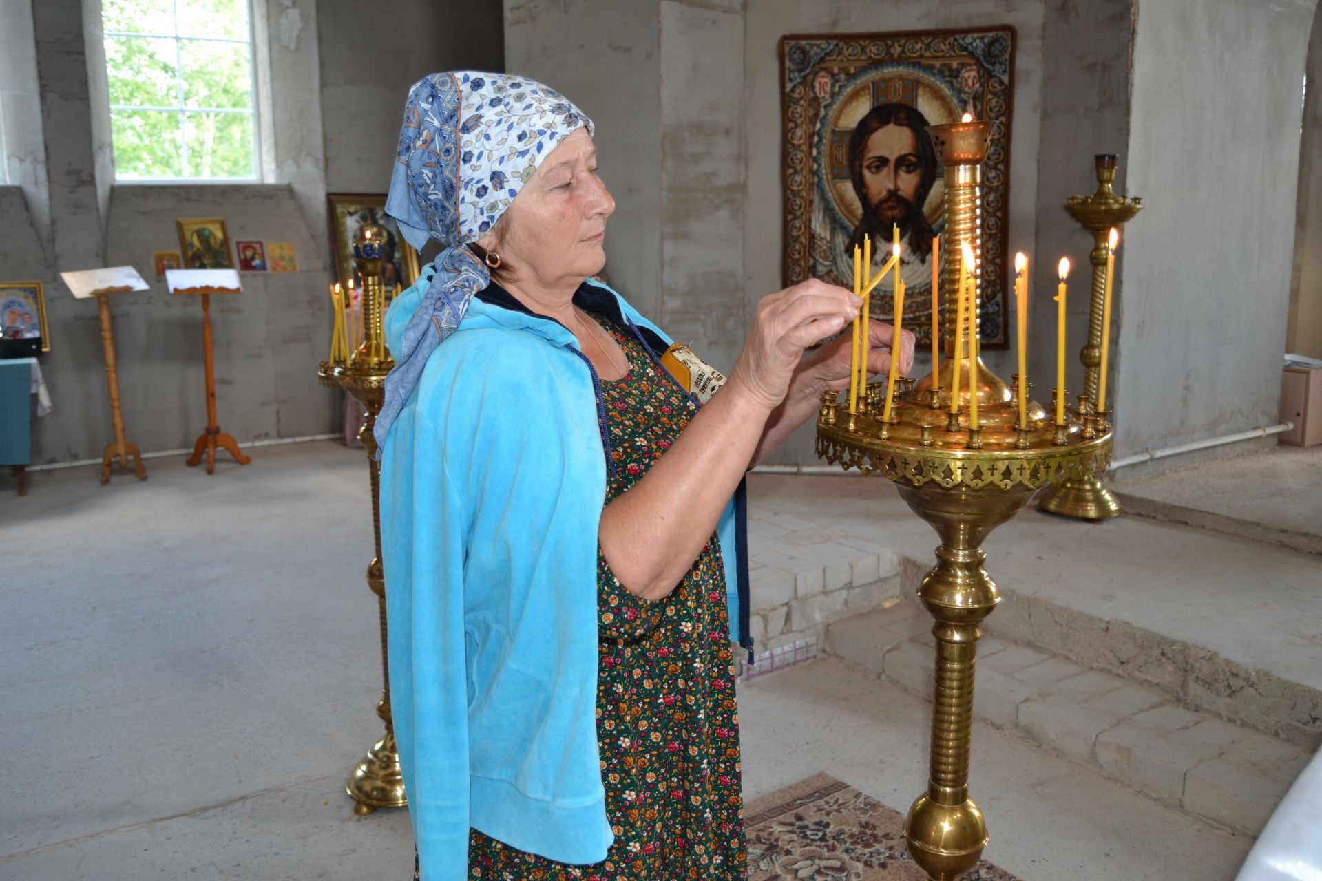 Божественная Литургия в храме Святителя Николая Чудотворца в честь праздника Преображения Господа Бога и Спаса нашего Иисуса Христа