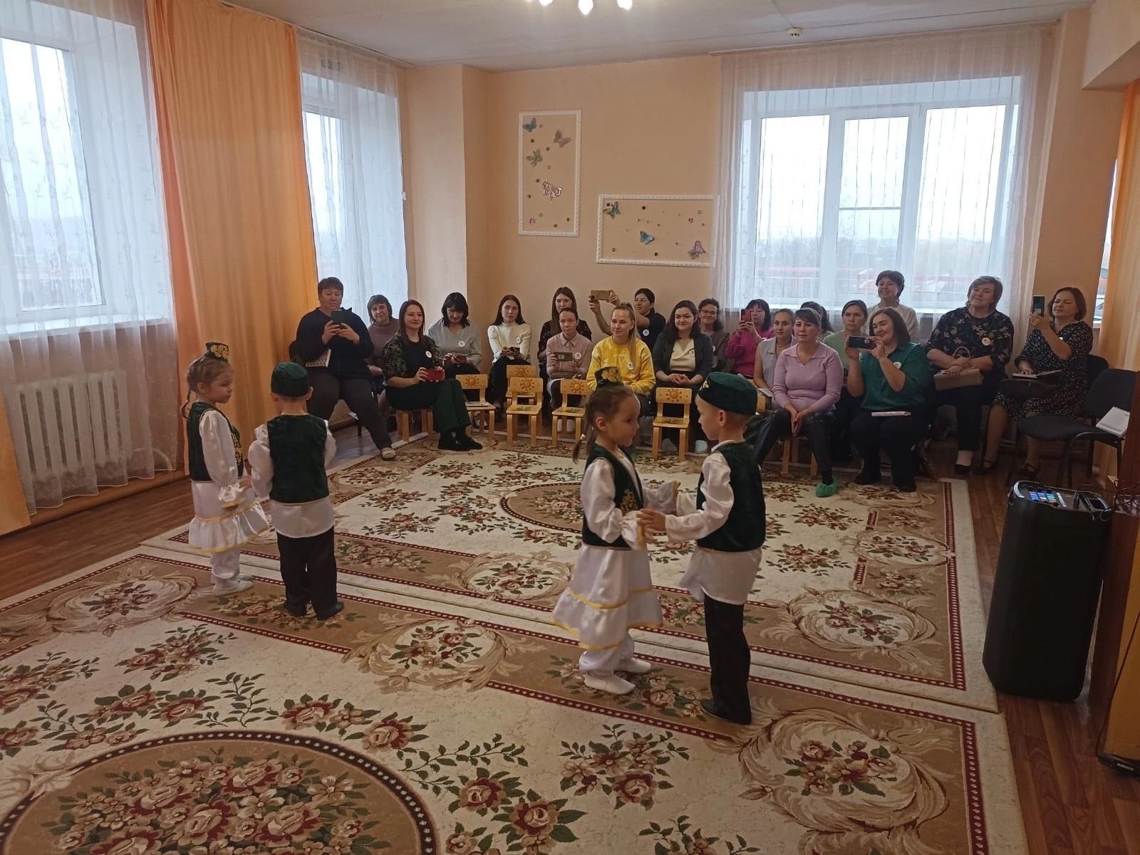 В детском саду «Лэйсэн» в деревне Калмаш прошел семинар воспитателей на тему «Воспитатель - это призвание души» приуроченный году педагога наставника
