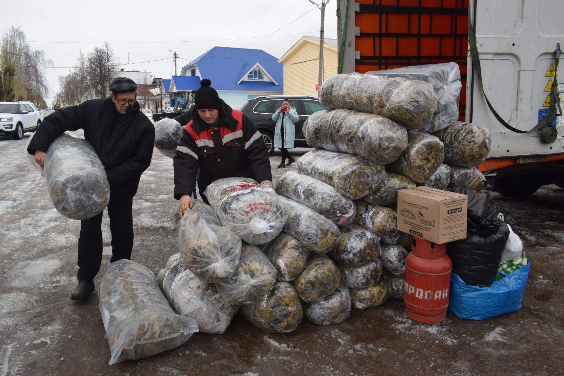 Новогодний подарок землякам-военнослужащим