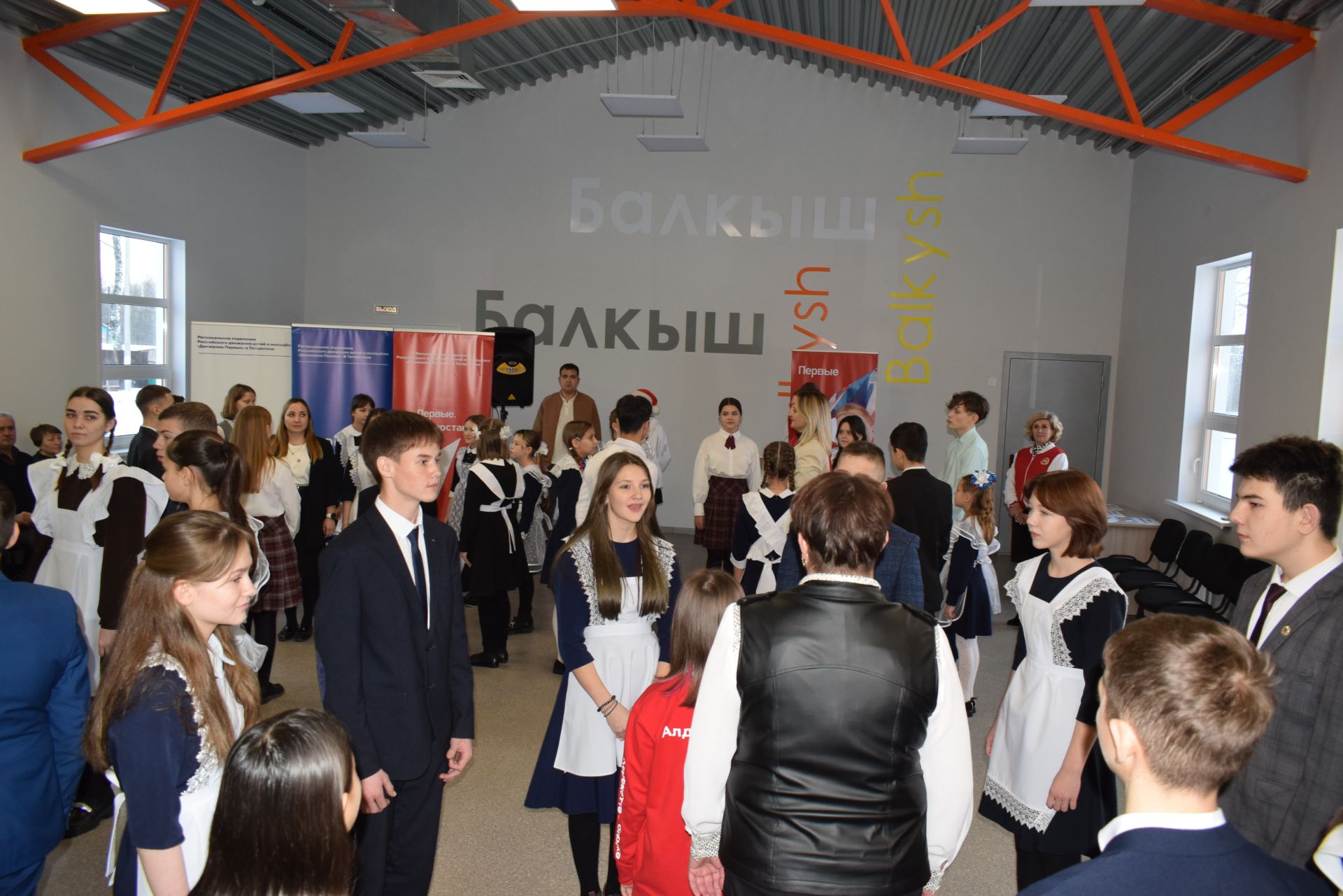 Халык мәнфәгатьләрен кайгыртып
