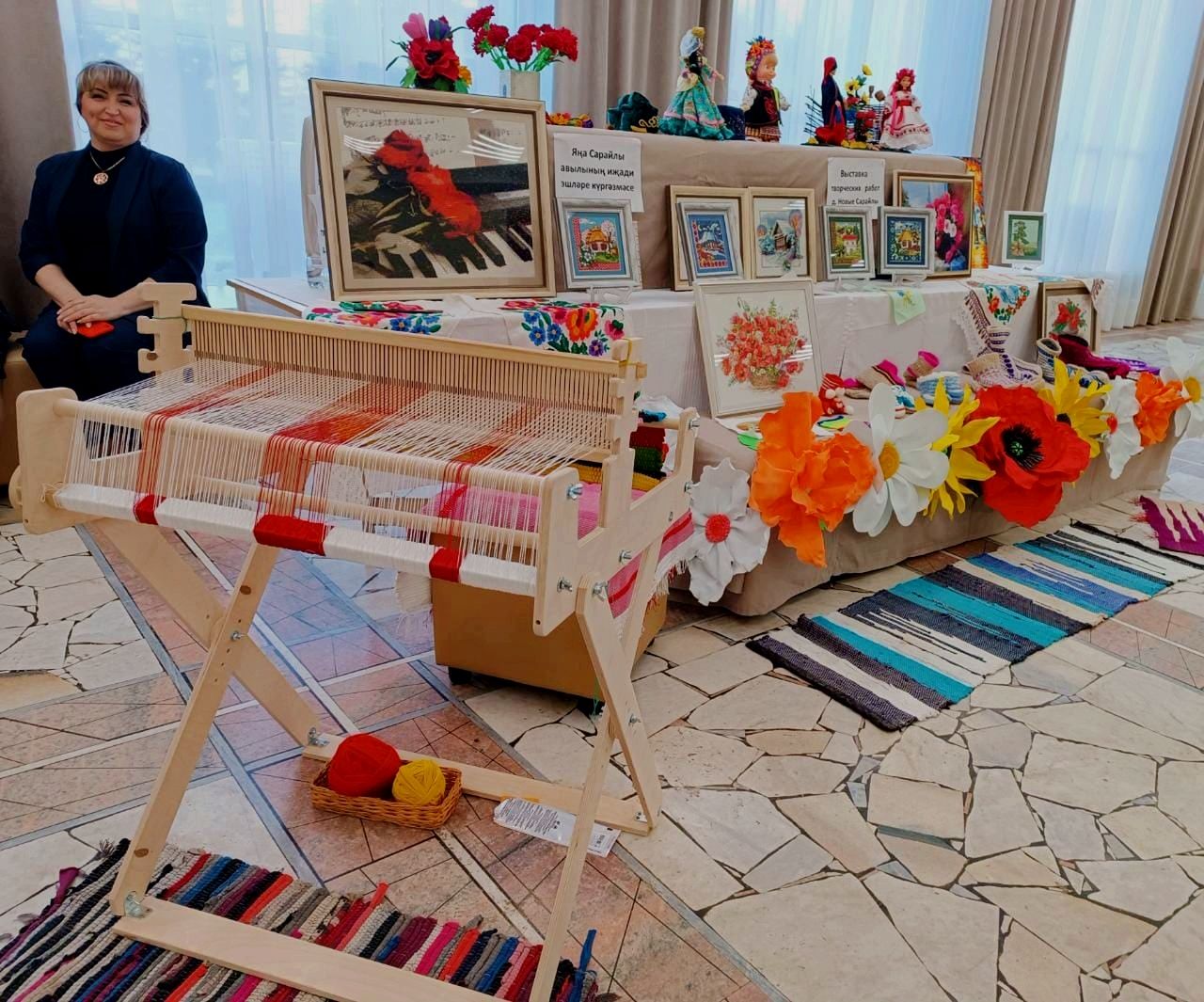 Яңа поселогы мәдәният йортында үзешчән сәнгатьтә катнашучылар бәйгесе һәм иҗади эшләр күргәзмәсе узды