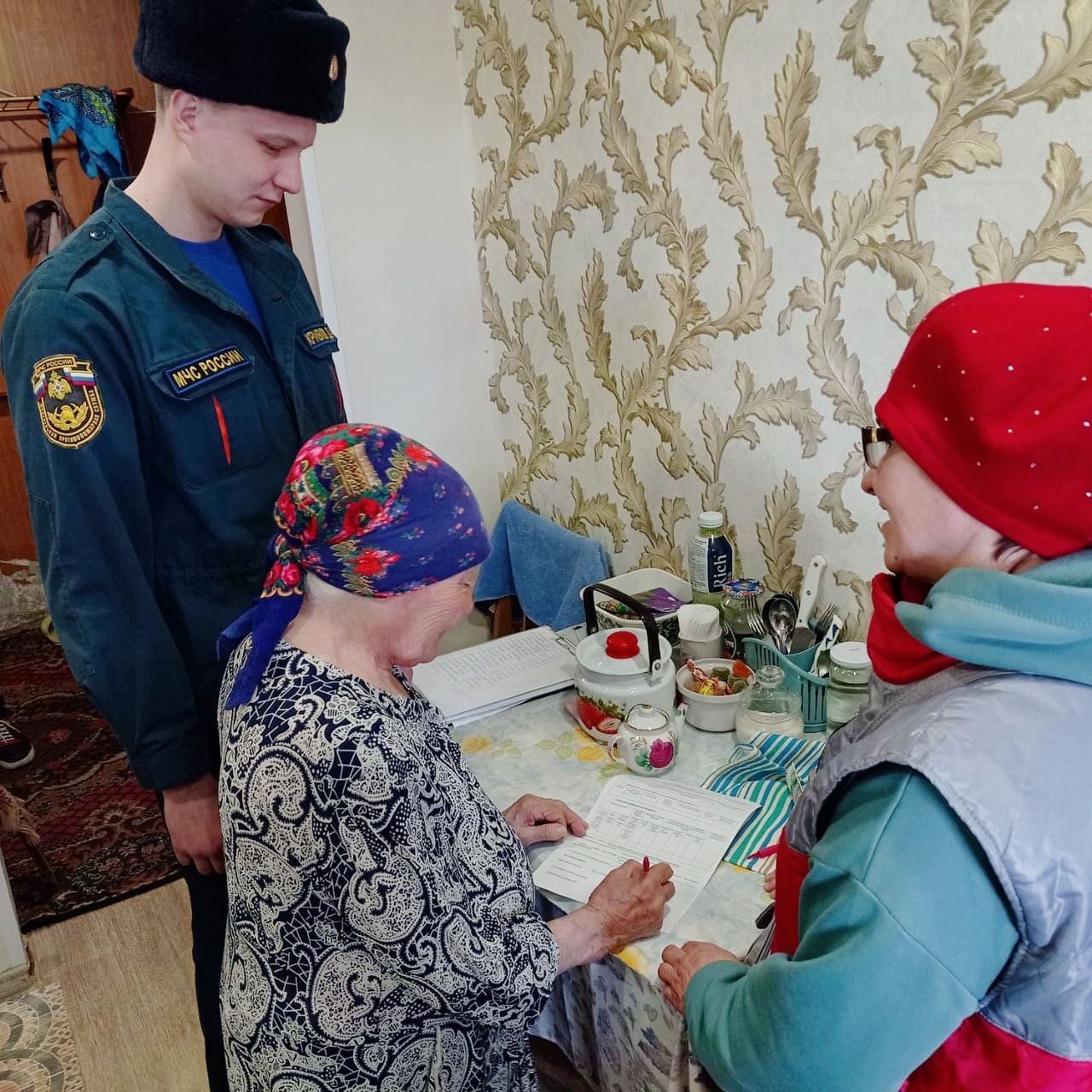 Тукай муниципаль районы шәхси хуҗалыкларында, күп фатирлы йортларда яшәүчеләр янына белгечләрнең баруы оештырылды
