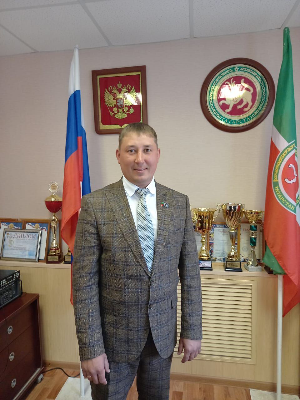 Юрий Васильев «Мин Питрауга туганмын»