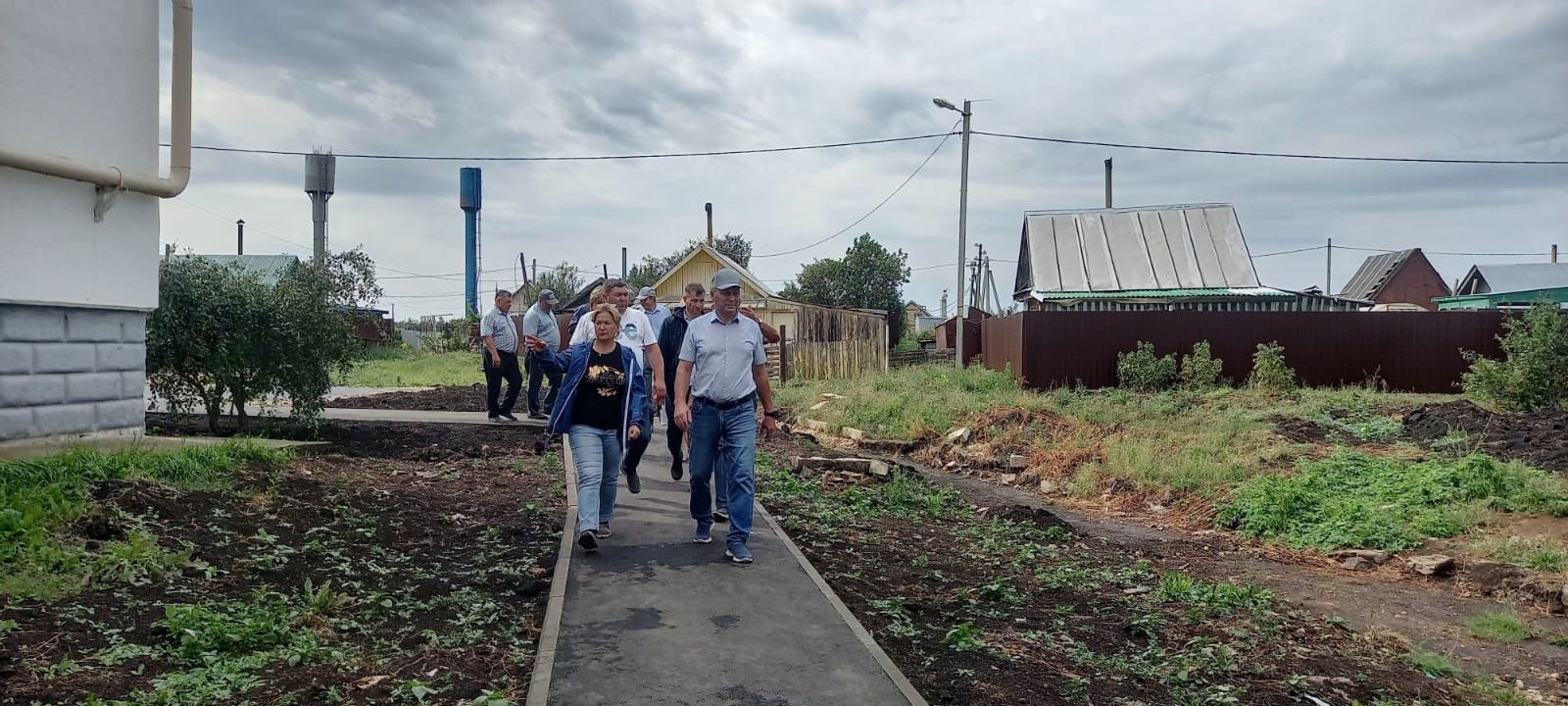 Глава района Фаил Камаев ознакомился с ходом реализации программы «Наш двор»