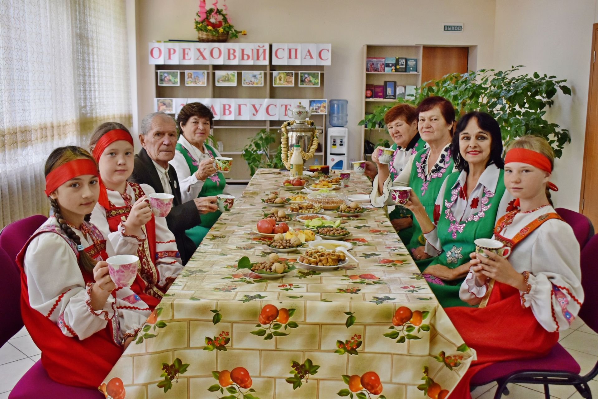 Кенәз авыл мәдәният йортында күңелле “Чикләвек Спасы” бәйрәме үткәрелде