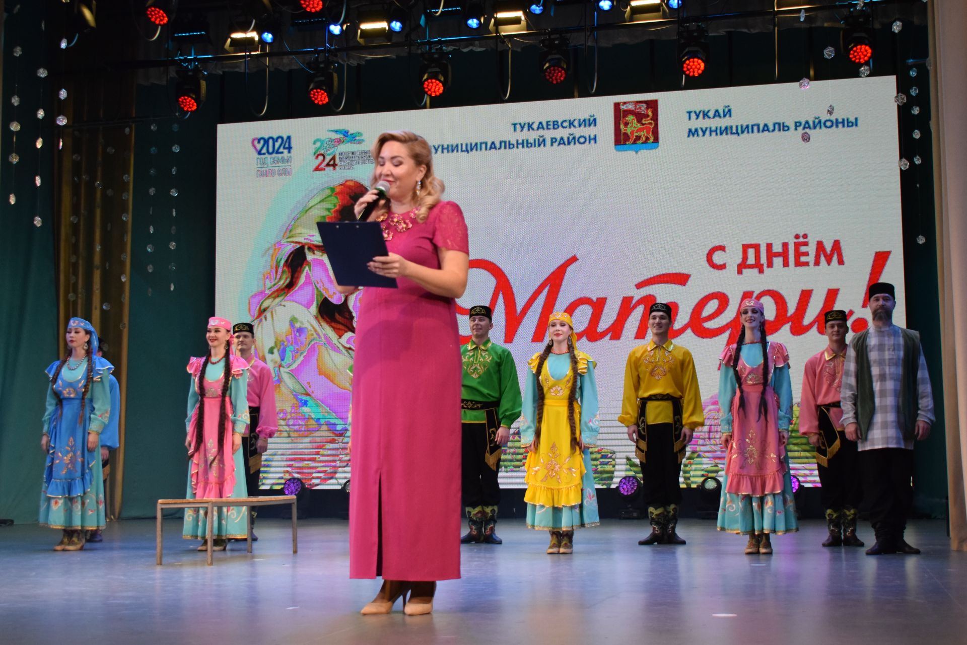 Әниләр – иң хөрмәтле кешеләр