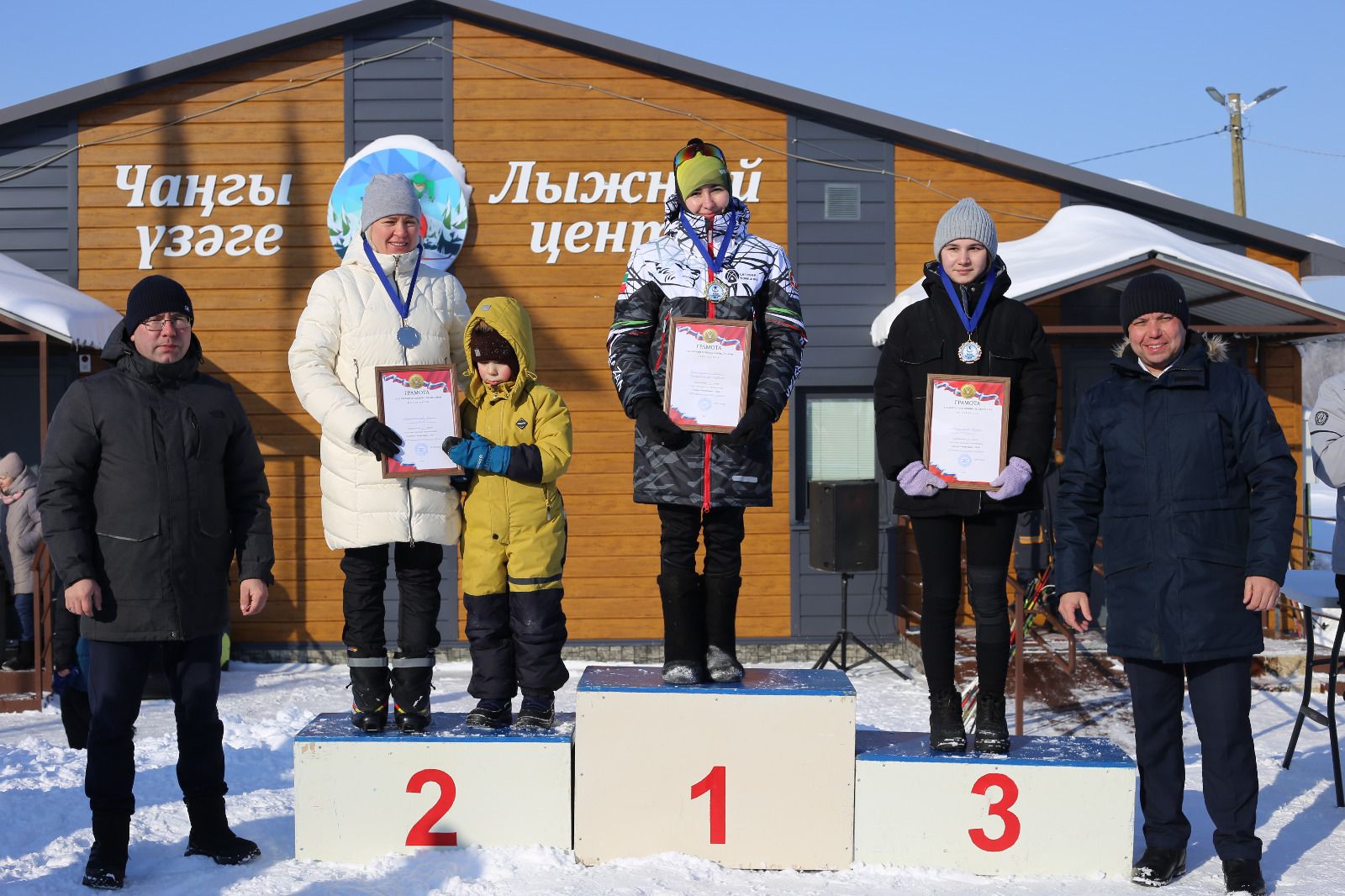 Массовые лыжные забеги «Лыжня Татарстана - 2024» собрали тысячи участников в Тукаевском районе