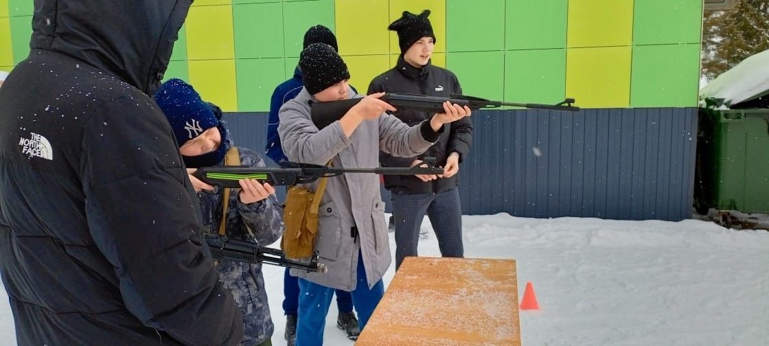 Военно-спортивная игра «Зарница - 2024»: дети сражались за честь и победу в честь Дня Защитника Отечества и 35-летия вывода Советских войск из Афганистана
