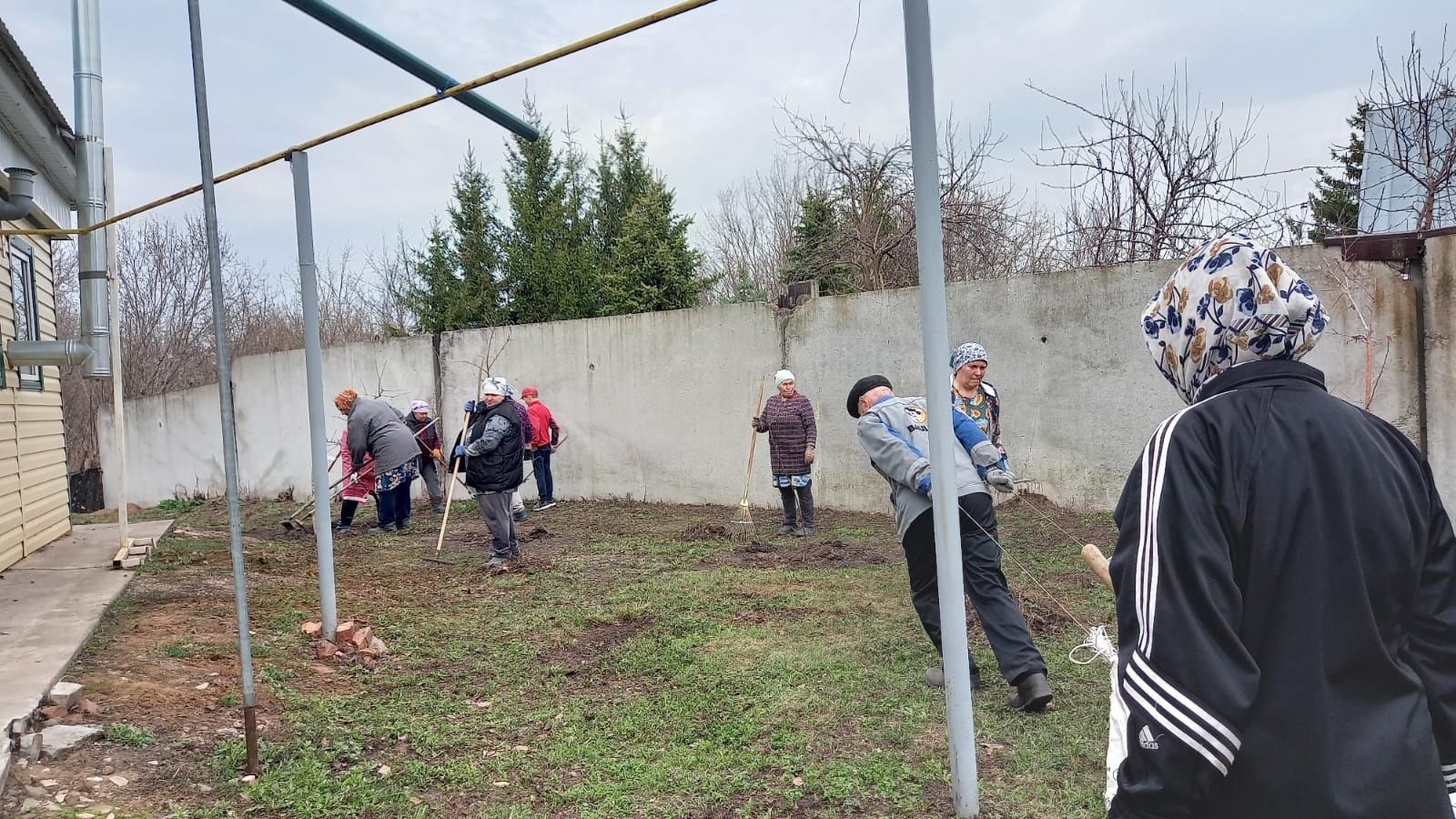 Уборка в мечети села Биклянь