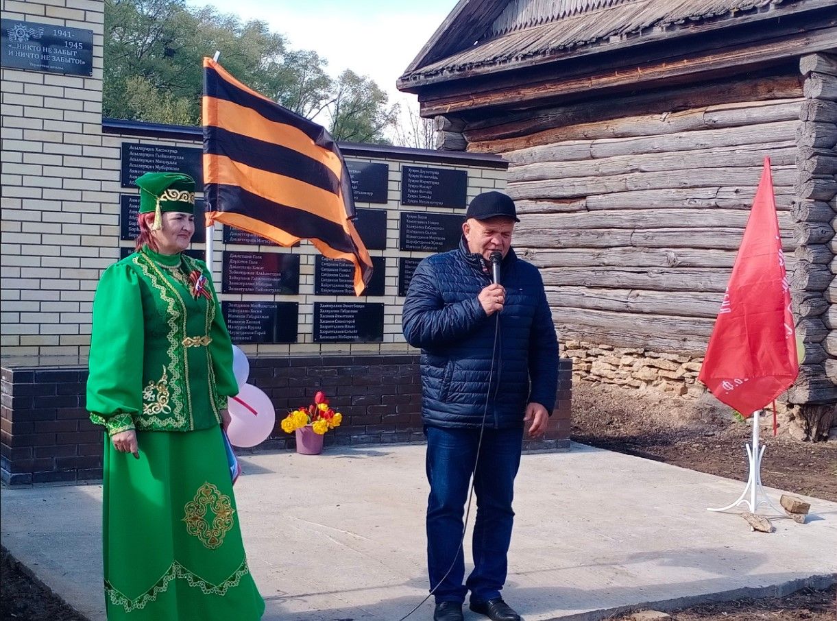 9 мая: В деревне Торнаташ Тукаевского района открыт новый памятник воинам-землякам, участникам Великой Отечественной войны