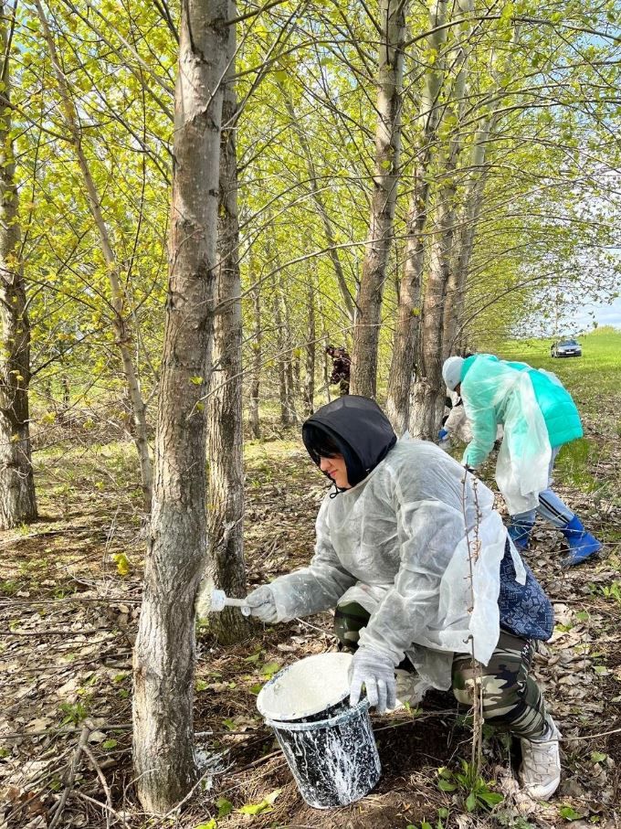 Тукаевский район: Азьмушкинское сельское поселение продолжает двухмесячник по санитарной очистке и благоустройству территории
