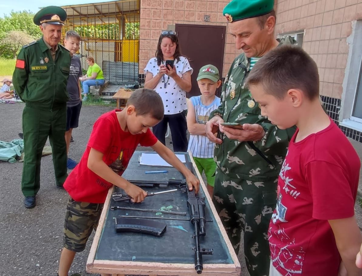В лагере «Ромашка» прошло военно-спортивное мероприятие «Орлёнок - патриот»