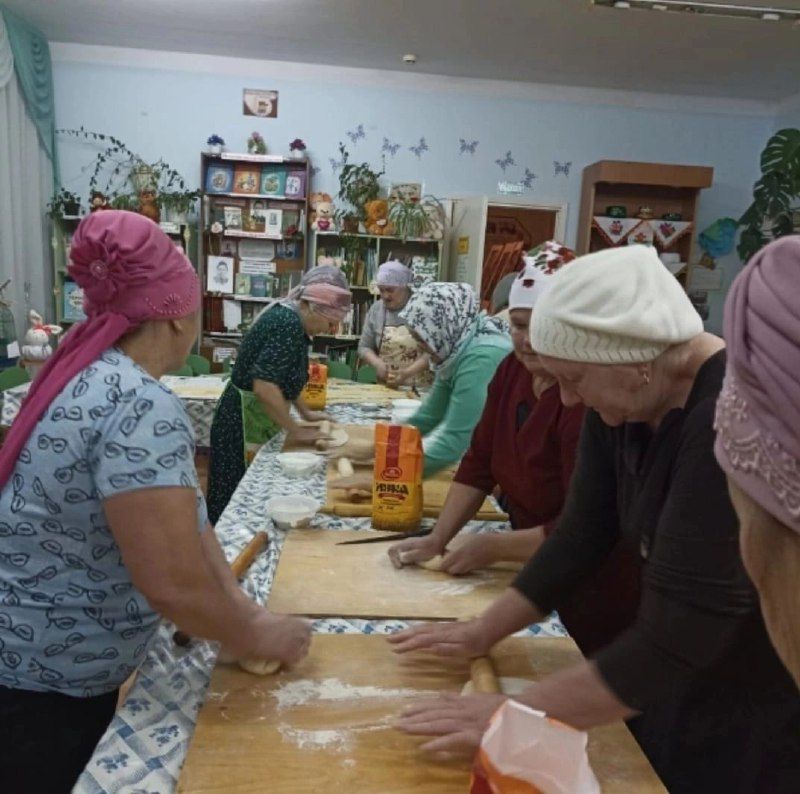 Волонтёры и жители села Калмия объединяют свои усилия