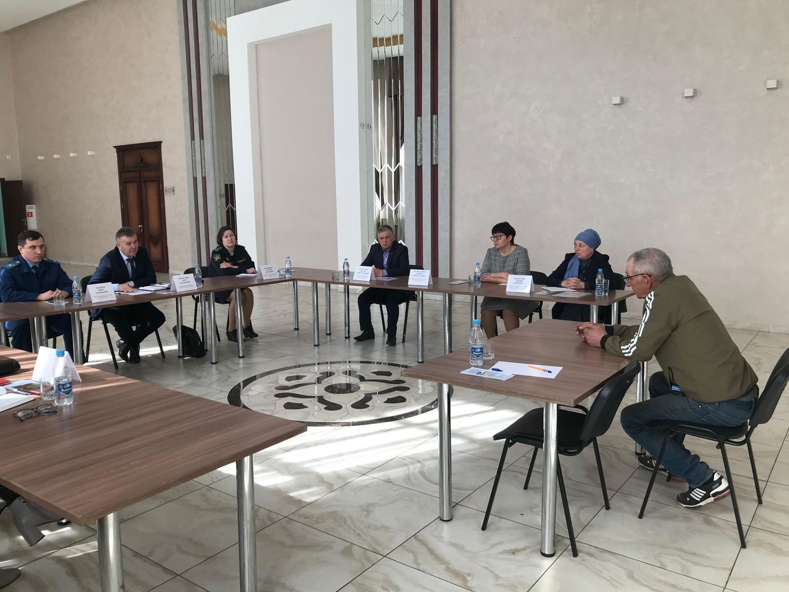Более 200 жителей отдаленных районов Татарстана получили бесплатную юридическую помощь