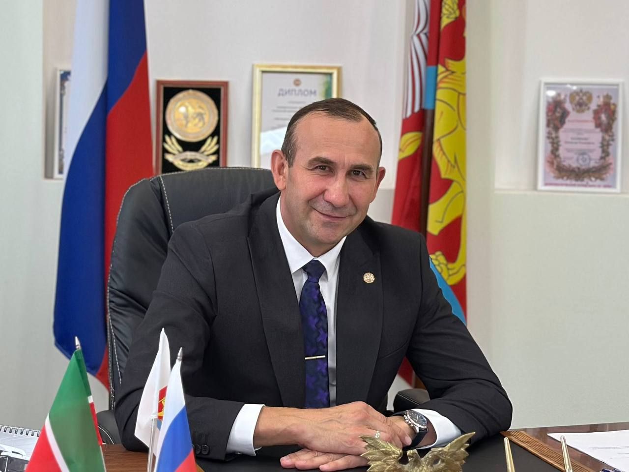 Глава Тукаевского района поздравил наше старшее поколение с Днем пожилых людей