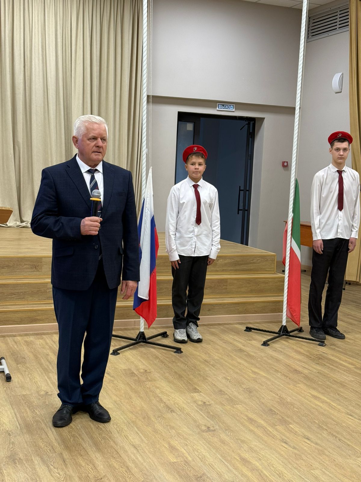 Круглое Поле поселогы мәктәбендә хәрби-спорт уеннарының финалы узды