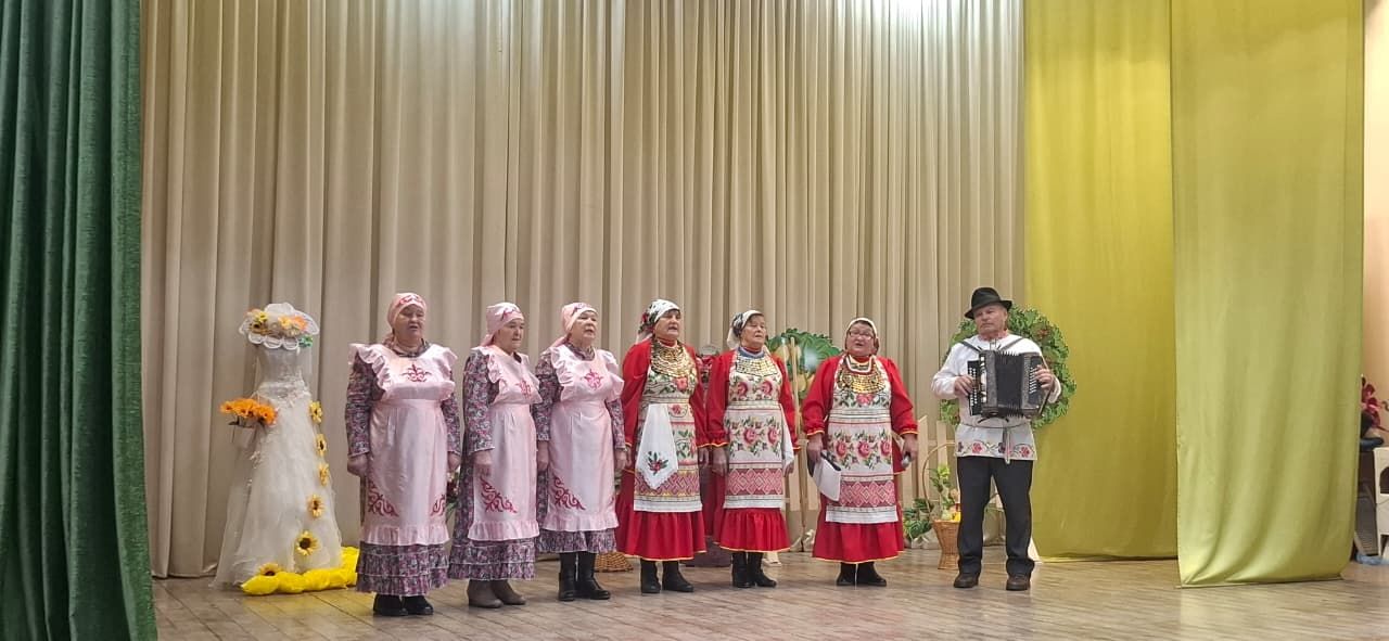Иске Җирекле авылы волонтёрларының Круглое Поле поселогына визиты
