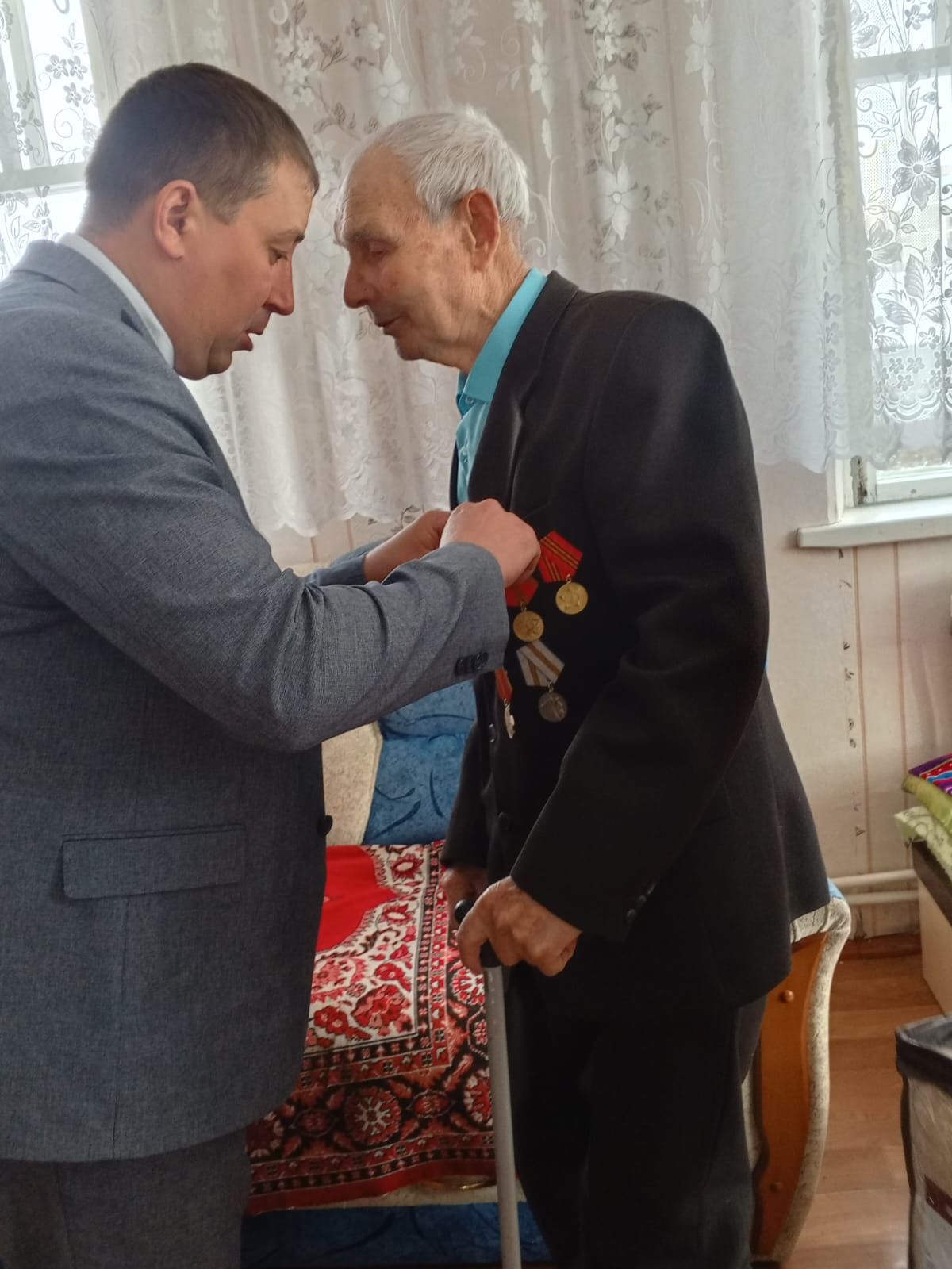 Юбилейные медали были вручены труженикам тыла Бурдинского сельского поселения