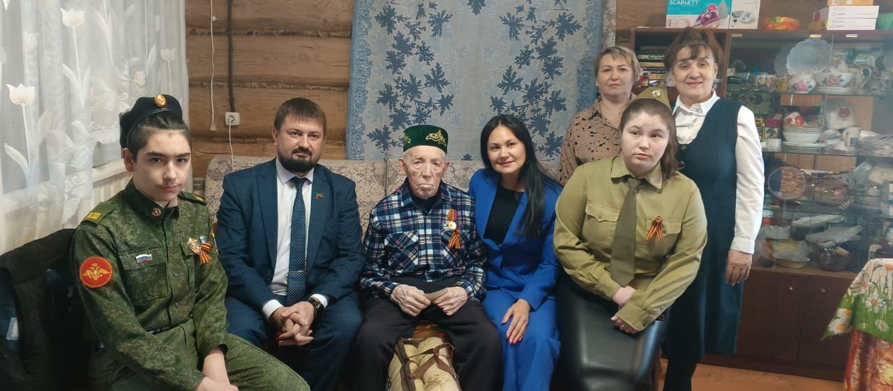 Труженикам тыла вручили юбилейные медали