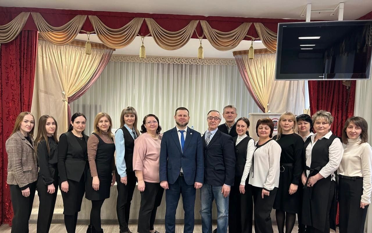 Тукай районы хастаханәсендә хезмәткәрләрне бүләкләделәр