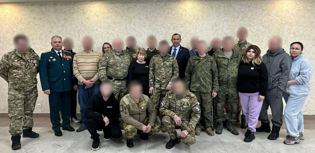Камил Нәҗмиев хәрбиләр белән очрашты